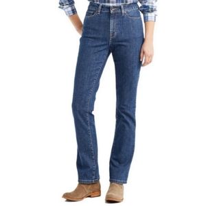 L.L. Bean Classic Fit Kickboot Jeans 10 NWT